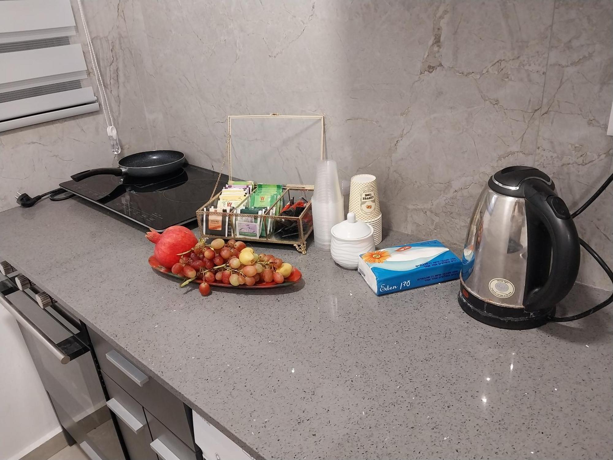 Апартаменты שירת דבורה בבני ברק Giv'at Shemu'el Экстерьер фото